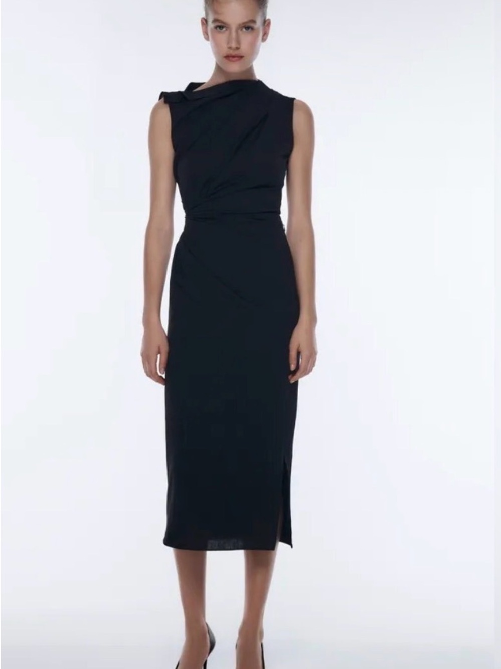 Zara Narciso Rodriguez Gathered Dress
Limited Edition